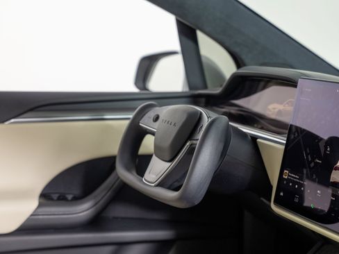Used 2023 Tesla Model X Plaid AWD/4WD image 28