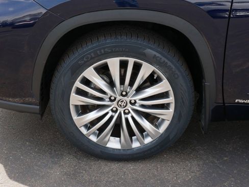 Used 2023 Toyota Highlander Platinum AWD/4WD image 8