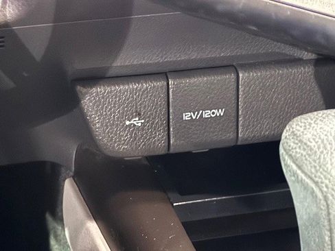 Used 2022 Toyota Camry LE image 21