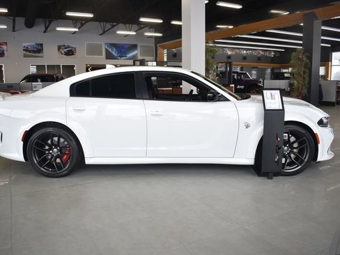 Used 2023 Dodge Charger SRT Hellcat w/ Harman/Kardon Audio Group image 2