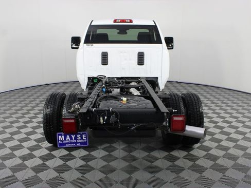 New 2026 GMC Sierra 3500 SLE w/ SLE Convenience Package AWD/4WD image 16