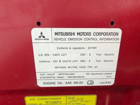 Used 2017 Mitsubishi Outlander SEL FWD image 45