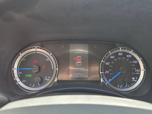 Used 2021 Toyota Highlander LE FWD image 27
