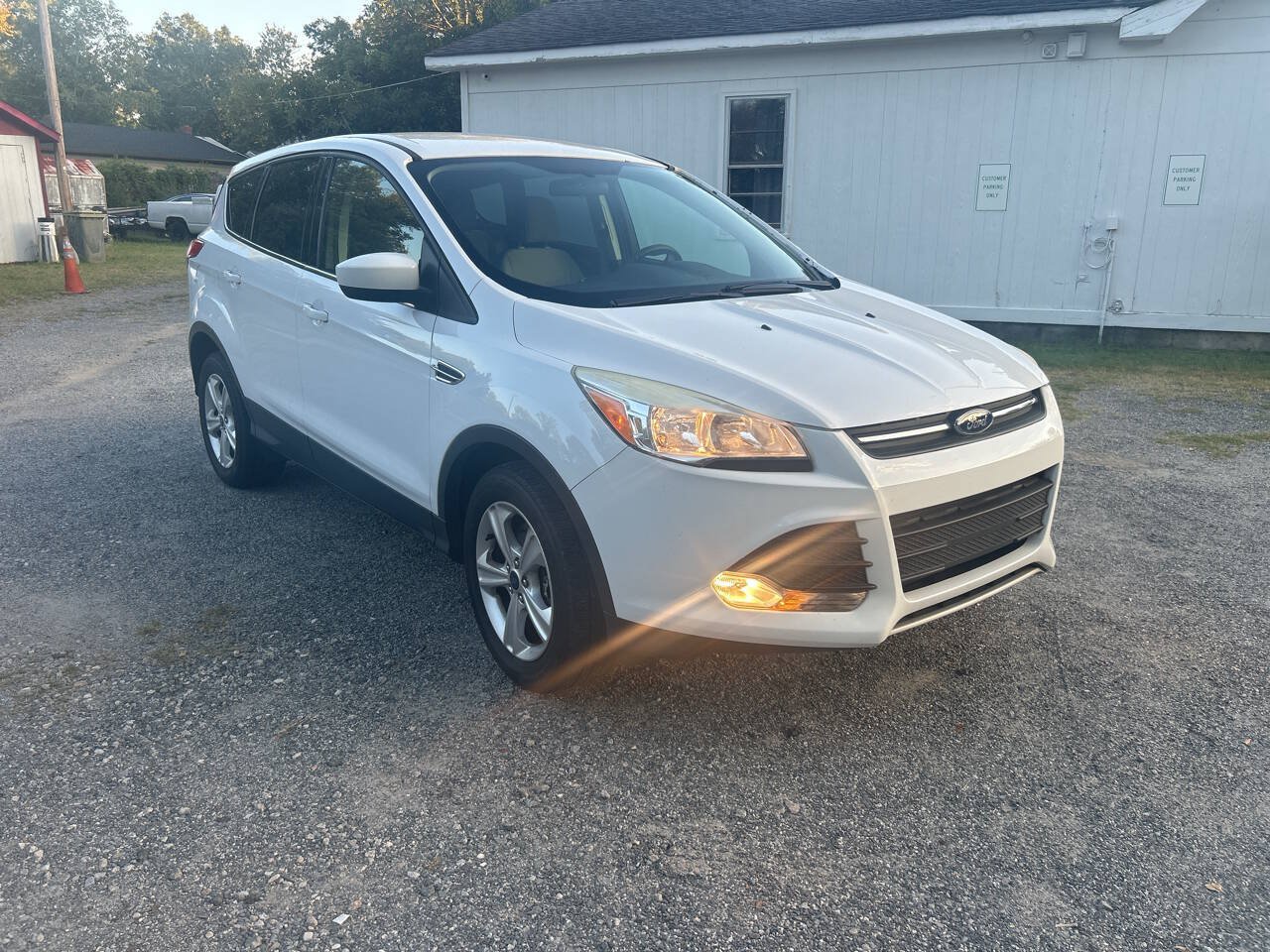 Used 2016 Ford Escape SE AWD/4WD image 8