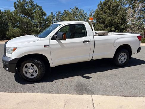 Used 2013 Toyota Tundra 4x4 Regular Cab Long Bed image 3