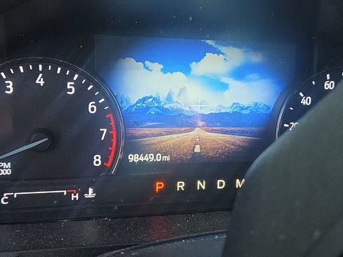 Used 2020 Ford Explorer XLT w/ Equipment Group 202A RWD image 15