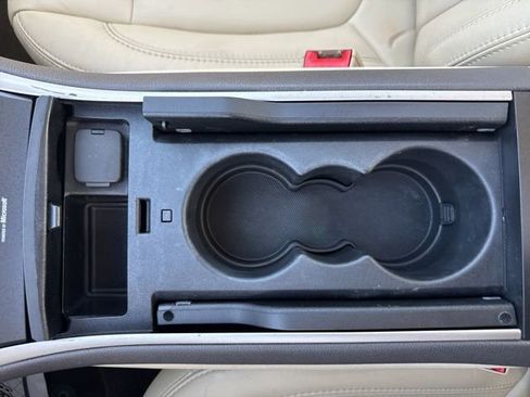 Used 2013 Lincoln MKZ Hybrid image 32