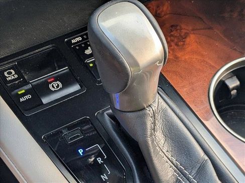 Used 2018 Lexus RX 350L w/ Premium Package image 12