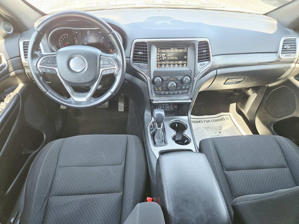Certified 2021 Jeep Grand Cherokee Laredo AWD/4WD image 9