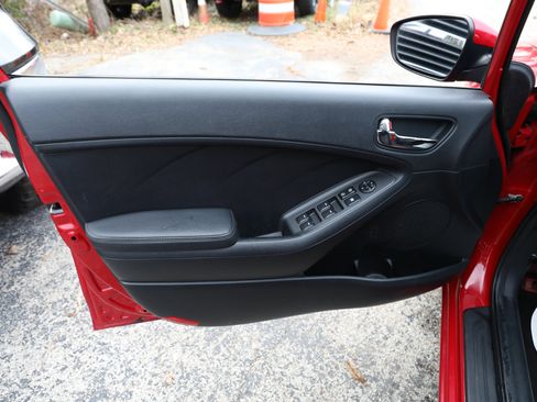 Used 2015 Kia Forte LX w/ Popular Package image 14