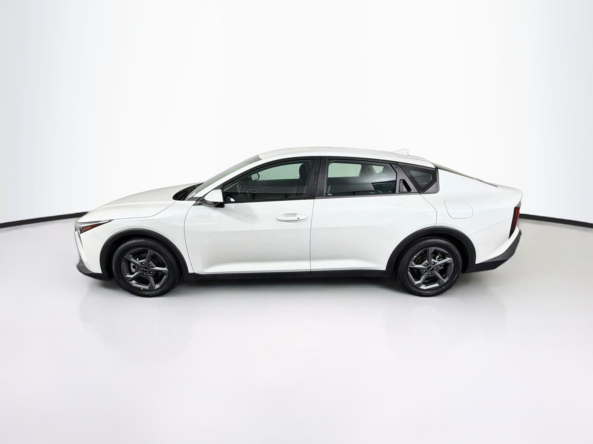 Used 2025 Kia K4 FWD image 4