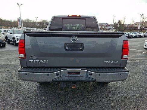 Used 2015 Nissan Titan SV w/ SV Value Truck Package image 8