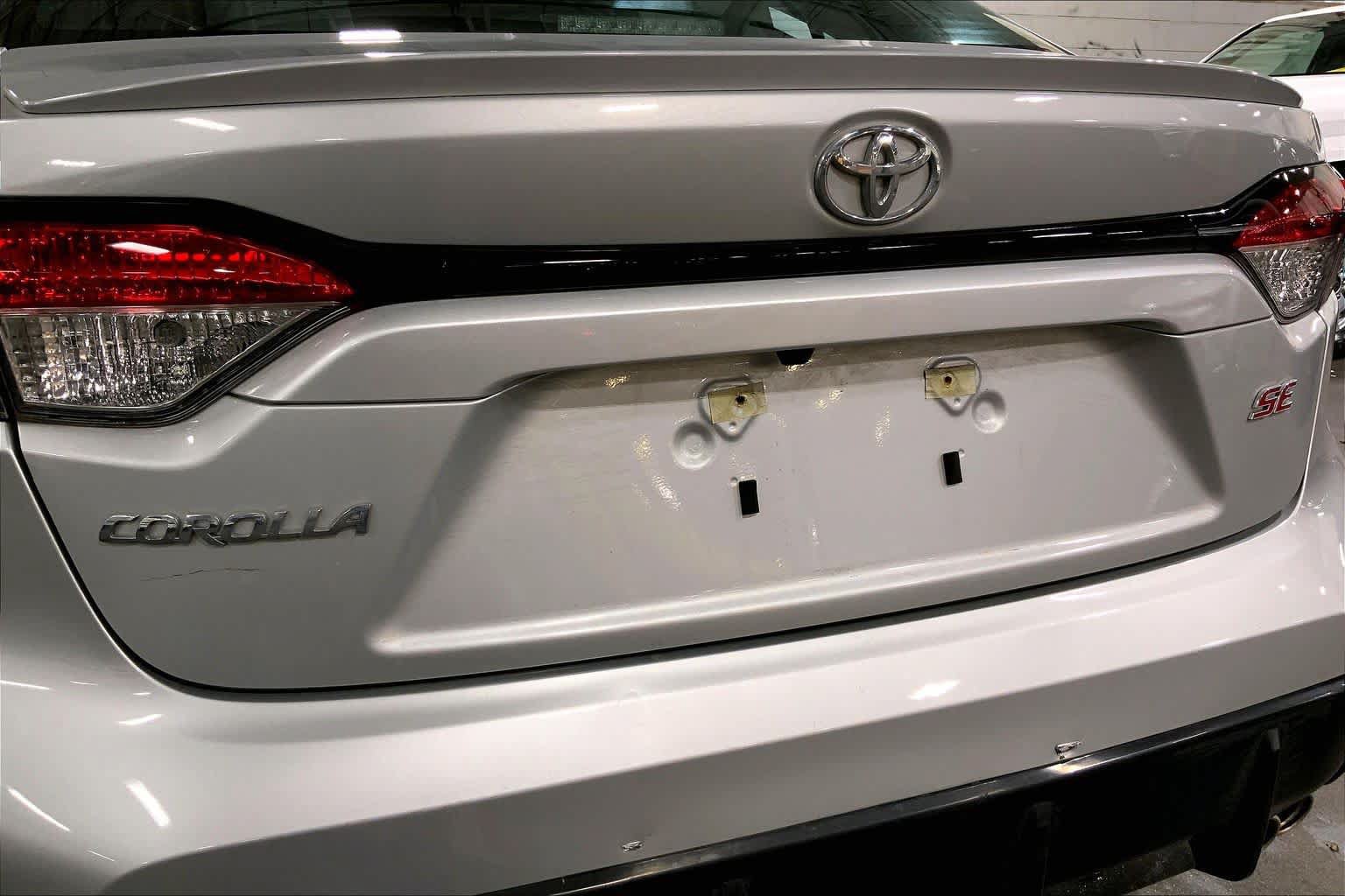 Certified 2024 Toyota Corolla SE w/ SE Premium Package FWD image 31