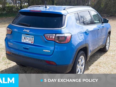 Used 2024 Jeep Compass Latitude image 3