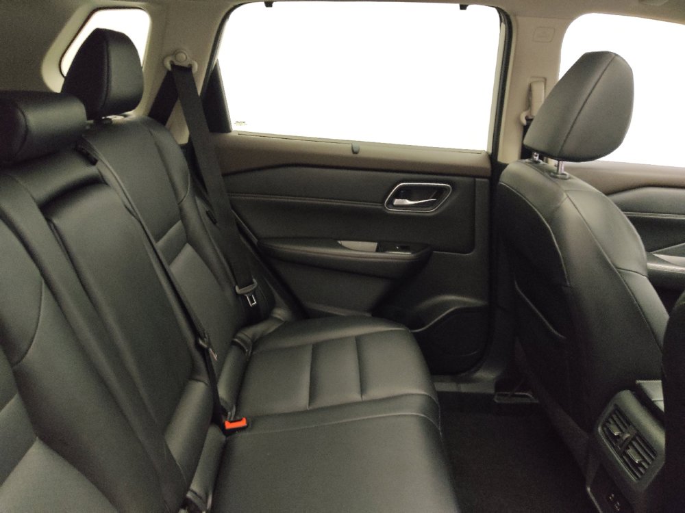 Used 2021 Nissan Rogue SV w/ Premium Package FWD image 19