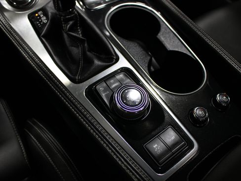 Used 2019 Nissan Maxima Platinum w/ Sport Mat Group FWD image 21