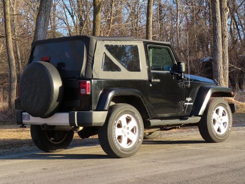 Used 2012 Jeep Wrangler Sahara w/ Connectivity Group image 3