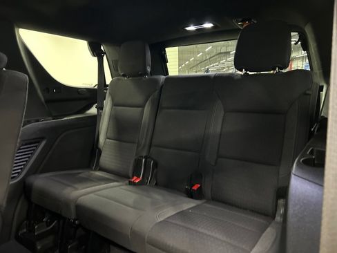 Used 2023 GMC Yukon SLE w/ Gmc Pro Safety Plus Package AWD/4WD image 28