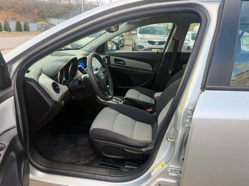 Used 2016 Chevrolet Cruze LS image 23