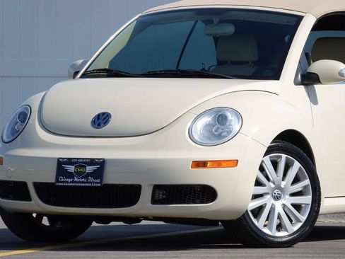 Used 2008 Volkswagen Beetle SE FWD image 8
