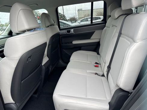 New 2026 Hyundai Santa Fe SE image 11