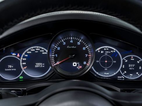 Used 2022 Porsche Cayenne Turbo AWD/4WD image 18