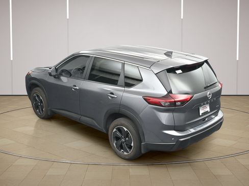 Certified 2024 Nissan Rogue SV FWD image 35