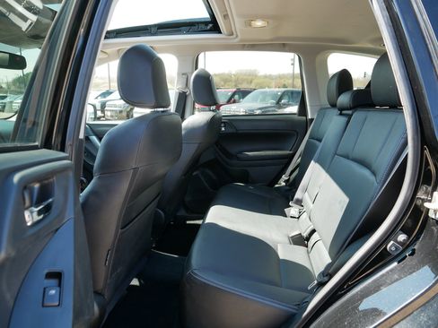 Used 2015 Subaru Forester 2.5i Limited w/ Popular Package #2 AWD/4WD image 16