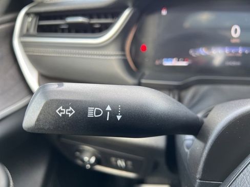 Certified 2023 Jeep Grand Cherokee L Limited image 24