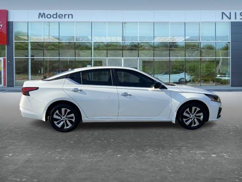 Certified 2024 Nissan Altima 2.5 S FWD image 4