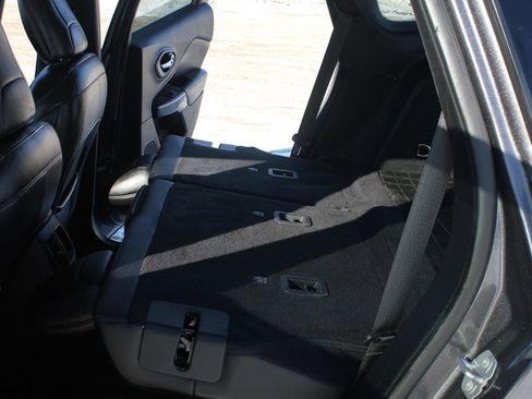 Used 2019 Jeep Cherokee Limited w/ Luxury Group image 40