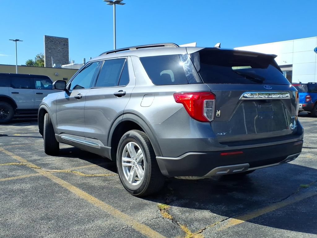 Used 2022 Ford Explorer XLT w/ Equipment Group 202A AWD/4WD image 6