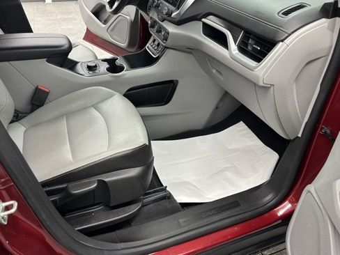 Used 2019 GMC Terrain SLT image 32