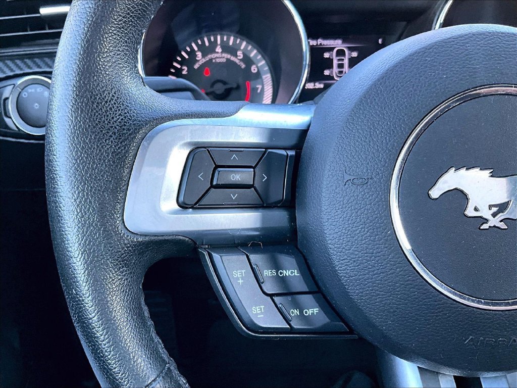 Used 2015 Ford Mustang Coupe RWD image 22