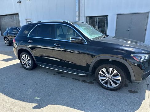 Used 2023 Mercedes-Benz GLE 450 4MATIC image 4