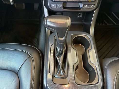 Used 2019 Chevrolet Colorado Z71 AWD/4WD image 16