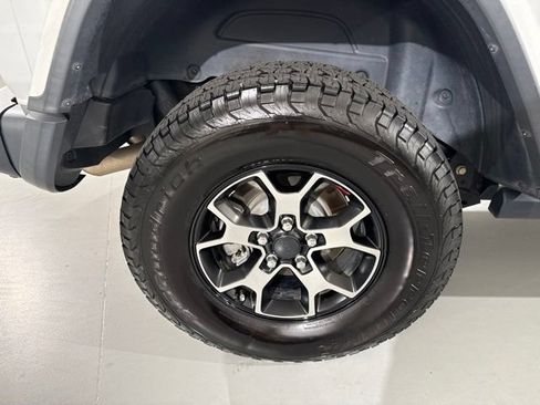 Used 2018 Jeep Wrangler Unlimited Rubicon AWD/4WD image 11