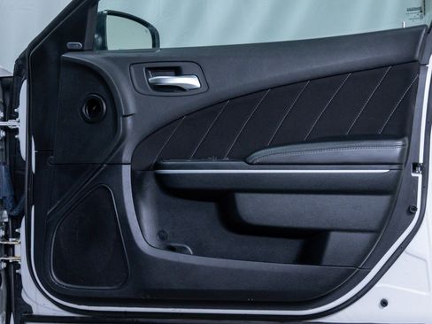 Used 2023 Dodge Charger GT image 9