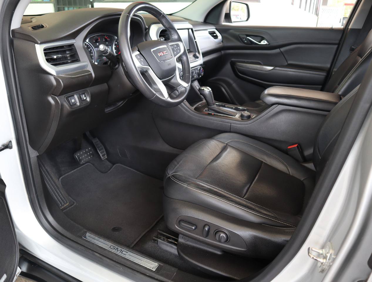 Used 2019 GMC Acadia SLT FWD image 39