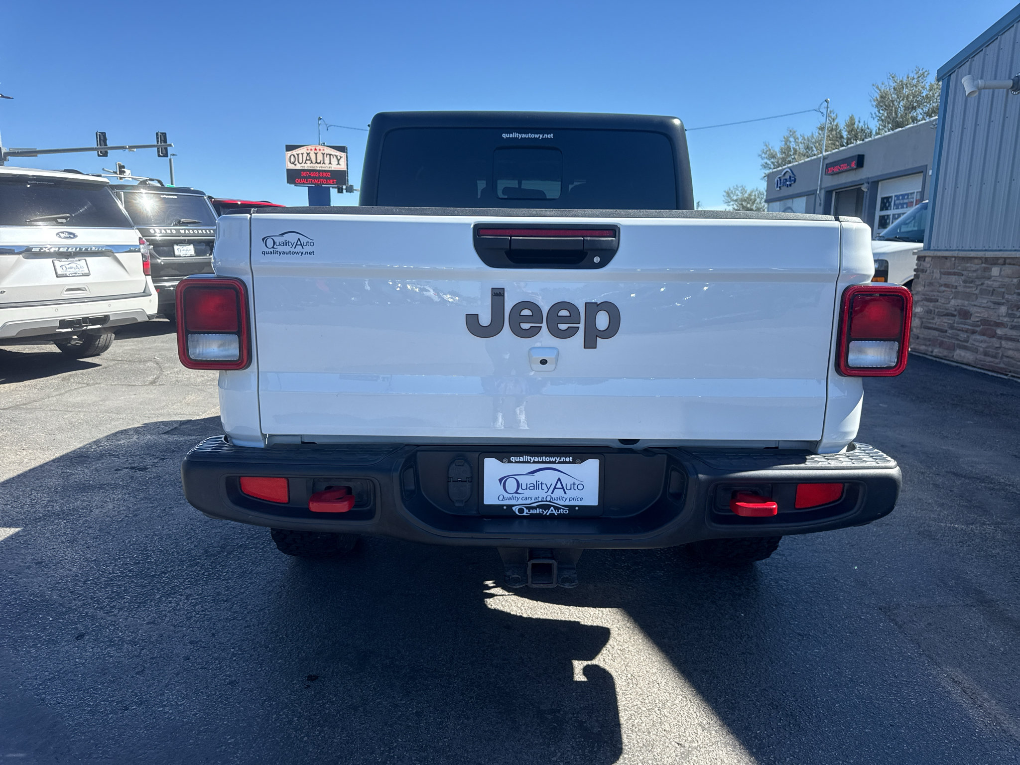 Used 2021 Jeep Gladiator Rubicon w/ Cold Weather Group AWD/4WD image 7