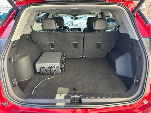 Used 2023 GMC Terrain SLT image 19