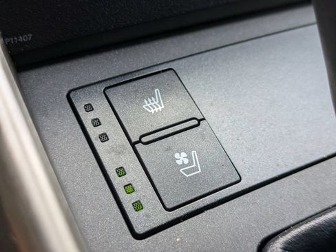 Used 2018 Lexus IS 300 AWD w/ Comfort Package image 21
