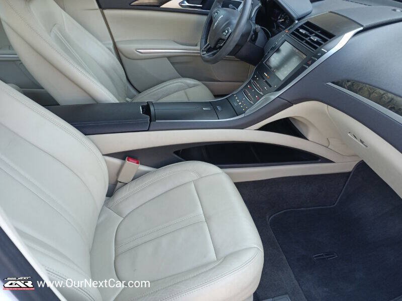 Used 2013 Lincoln MKZ Hybrid FWD image 4