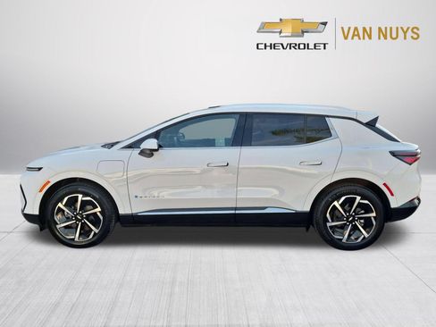 Used 2024 Chevrolet Equinox EV LT FWD image 8