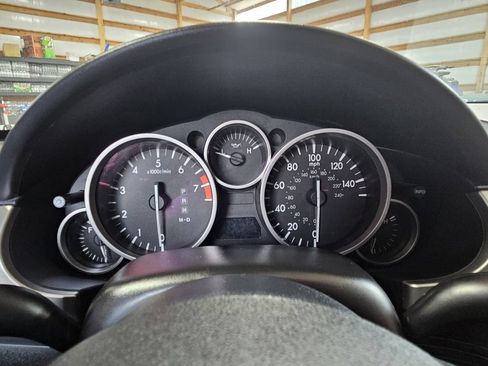 Used 2010 MAZDA MX-5 Miata Grand Touring w/ Premium Pkg RWD image 13