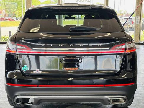 Used 2023 Lincoln Nautilus Reserve FWD image 11