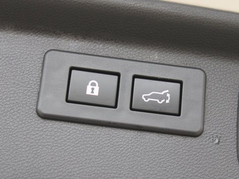 Used 2023 Subaru Forester Limited image 30