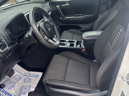 Used 2022 Kia Sportage LX w/ LX AWD Value Edition Package image 11