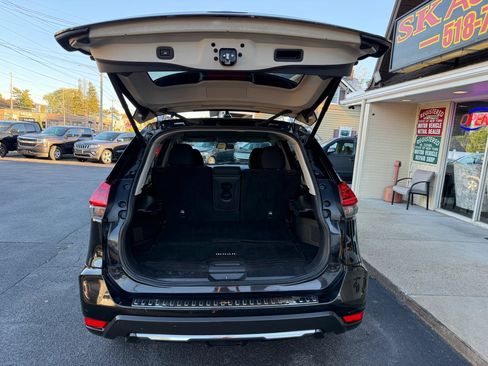 Used 2018 Nissan Rogue SV image 24