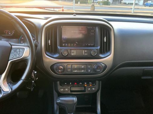 Used 2021 GMC Canyon Denali image 6
